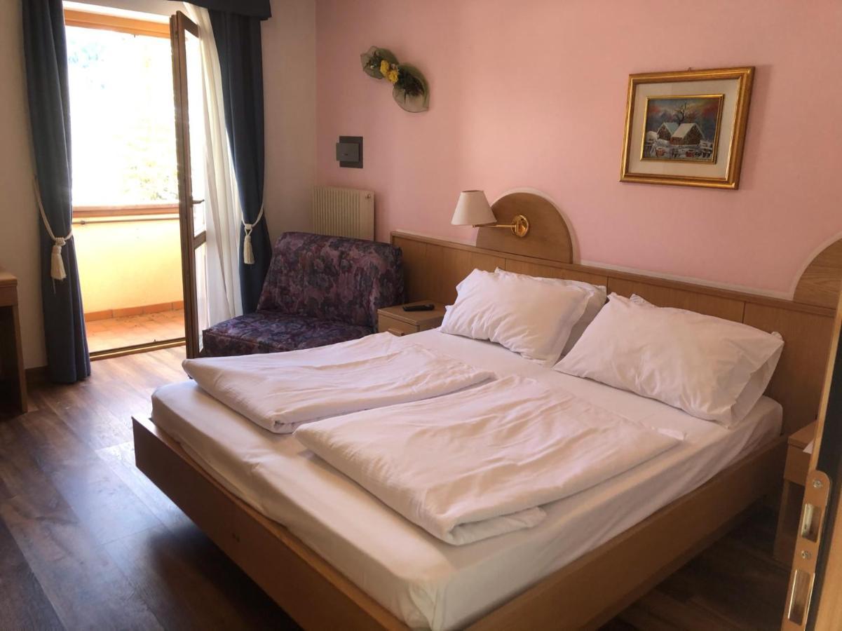 Alpine Touring Hotel-Petfriendly Pozza di Fassa Esterno foto