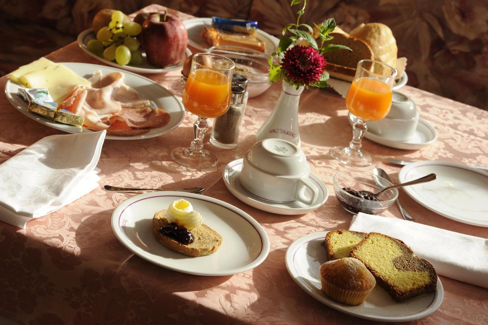 Alpine Touring Hotel-Petfriendly Pozza di Fassa Esterno foto