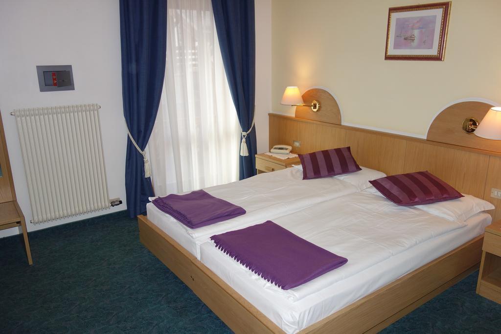 Alpine Touring Hotel-Petfriendly Pozza di Fassa Esterno foto
